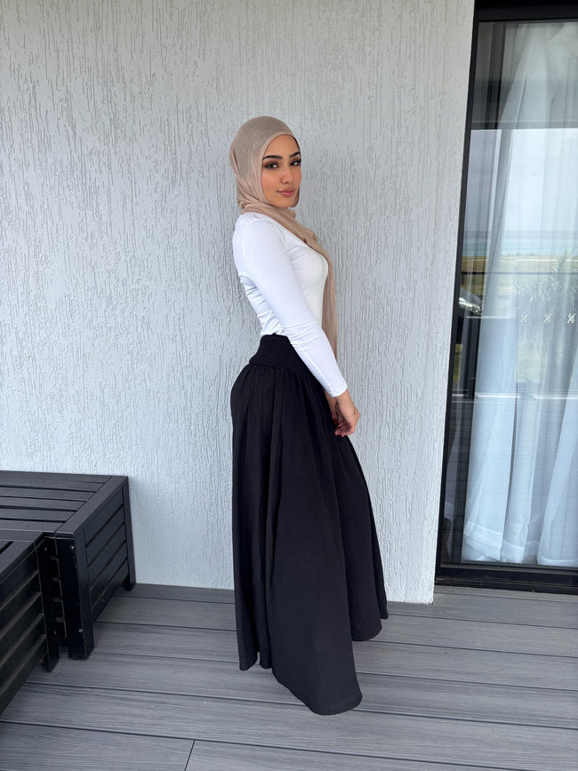 Onyx waist skirt