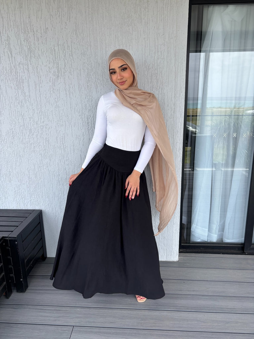 Onyx waist skirt