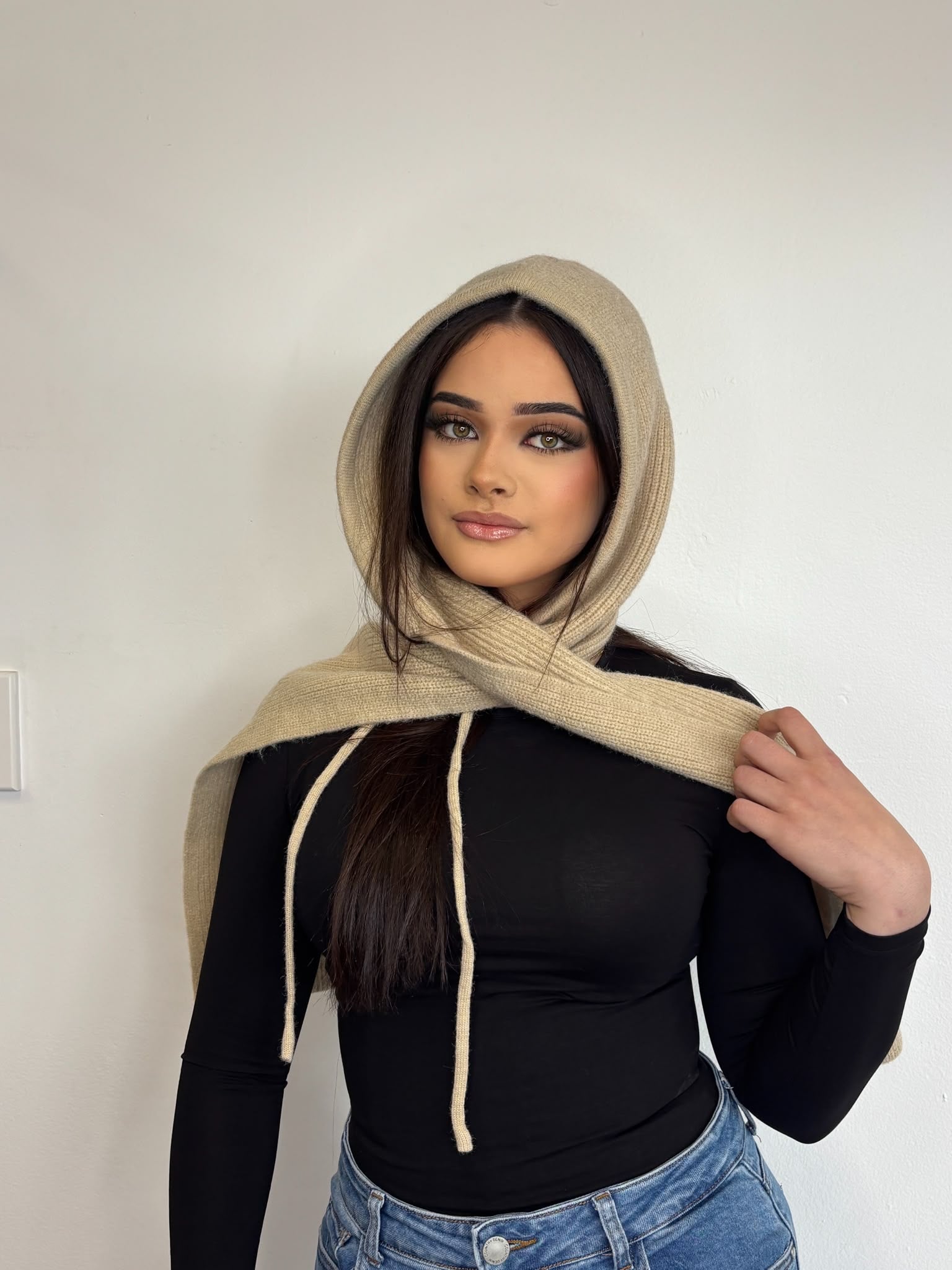 Nude knitted scarf