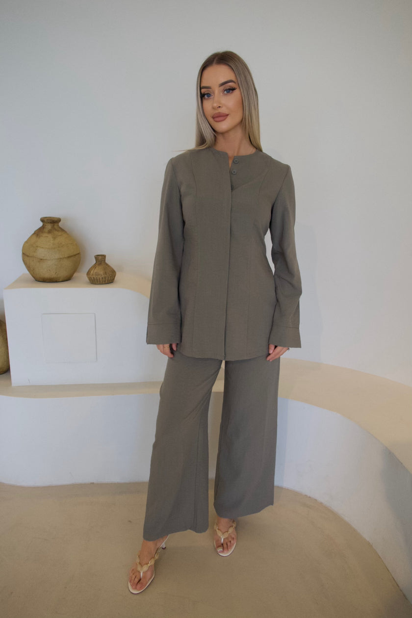 Khaki Classic Ensemble